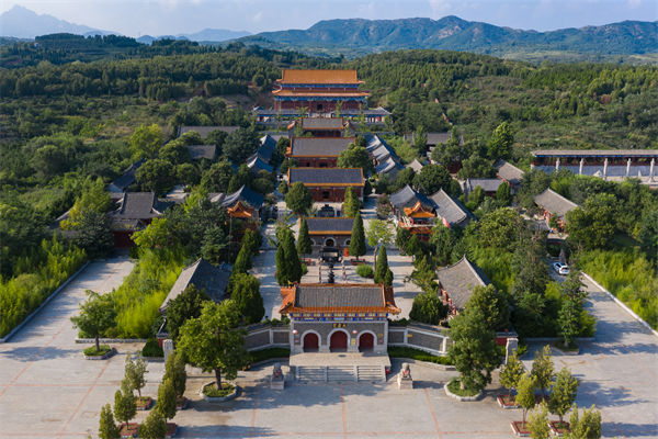 企業(yè)計(jì)劃年年空轉(zhuǎn)？煙臺(tái)年度經(jīng)營(yíng)咨詢(xún)?nèi)绾巫屇繕?biāo)從模糊變可落地？